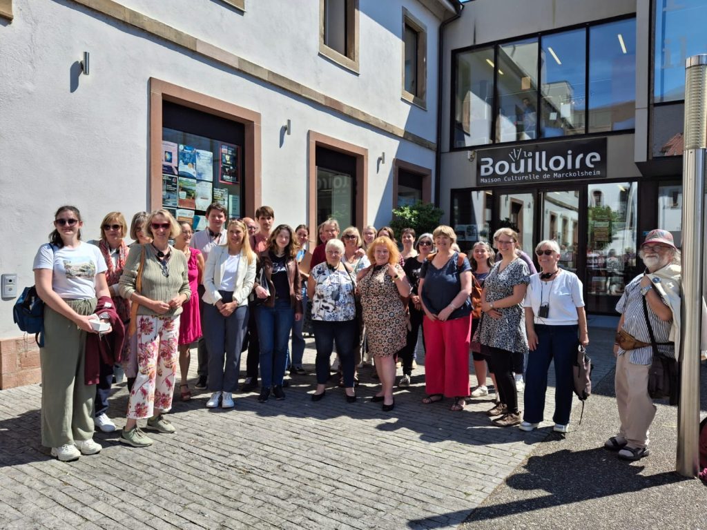 Retour sur le lancement du Beatus Tour – un voyage en bus transfrontalier autour du livre Le 14 mai 2025 à Sélestat, Marckolsheim, Endingen et Emmendingen